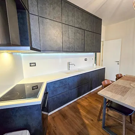 Spacious 2br Luxury Apartment *